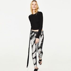 NWT zara Trafaluc black/gray, distressed, skinny denim size 6